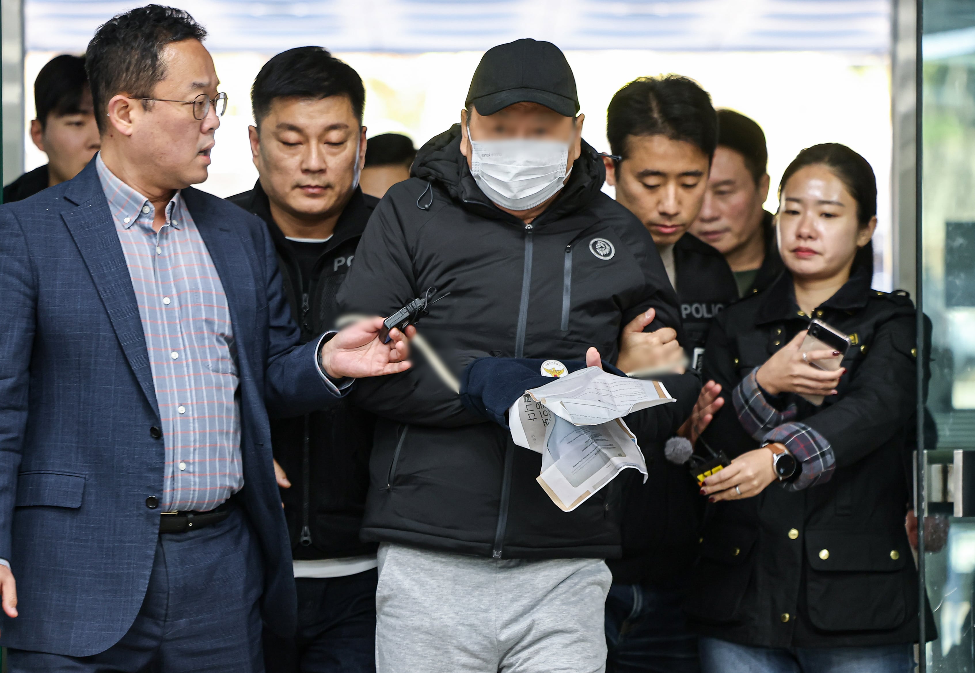 ‘역삼동 연쇄 방화범’ 구속 송치… 살인미수 혐의 적용
