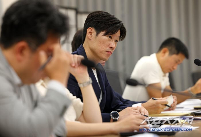 "3000명 이상,구성은 어떻게?" 대한축구협회 선거인단 확대 논의 본격화...박지성 위원장 "원점으로 돌아갈 일 없을것"