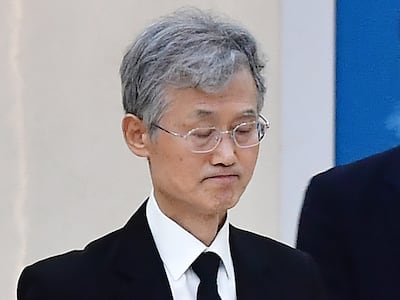 조희대 대법원장이 31일 오전 부친의 빈소가 마련된 경북 포항시 남구 포항성모병원 장례식장에서 무거운 발걸음을 옮기고 있다. 2026.8.31 ⓒ 뉴스1 최창호 기자