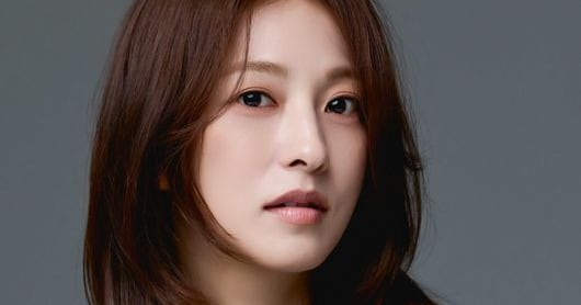 Park Se-young's Pure, Chic, Natural Charms Shine in New Profile - 조선일보