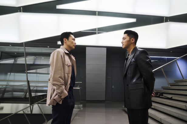 영화 '타짜: 벨제붑의 노래' 스틸. 사진 제공=CJ ENM