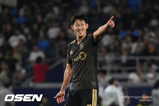 '손흥민 리그 3경기 연속골 폭발!' LAFC, '리그 최하위' 캔자스시티에 4-0 대승
