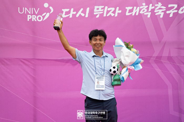 '베테랑' vs '신진 세력'…대학축구 '신구 사령탑' 지략 대결 후끈 "굉장히 바람직하고 좋은 일"