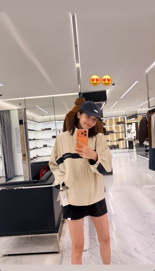손담비, '호텔 비매너' 해명 후 쇼핑 삼매경.."너로 정했어"