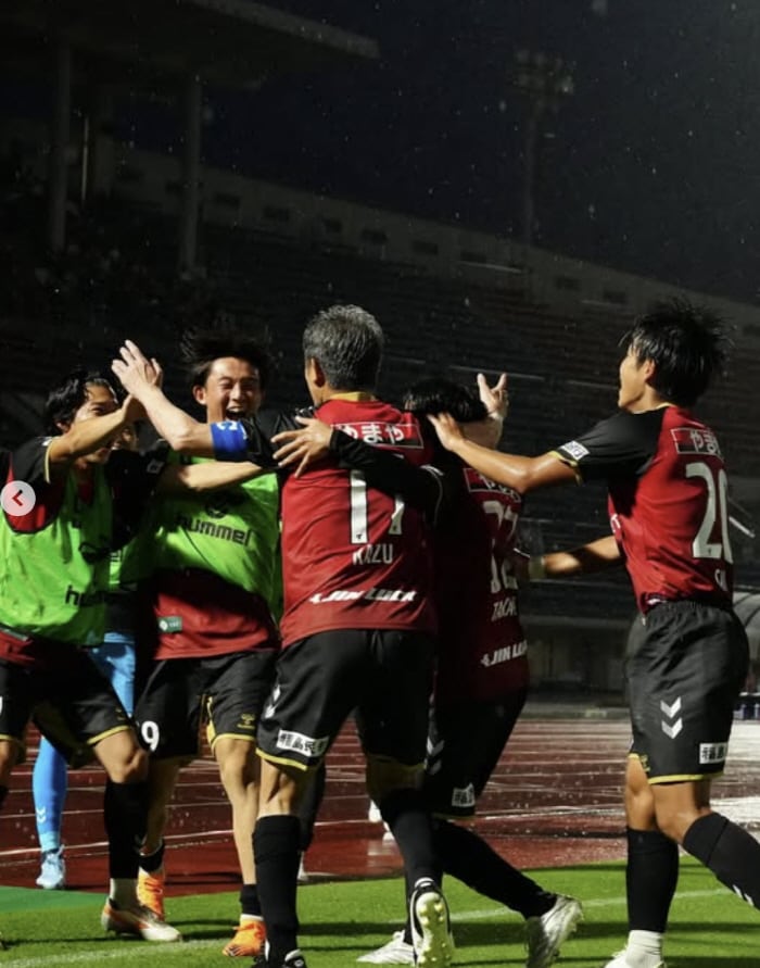 "킹 카즈!" 67년생 미우라 59세에 골맛! 일왕배서 4년만에 골!
