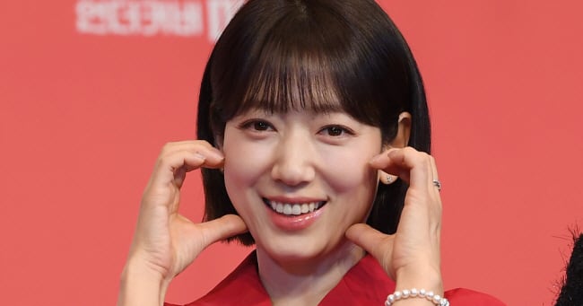Park Shin-hye Welcomes Second Child, a Healthy Daughter - 조선일보