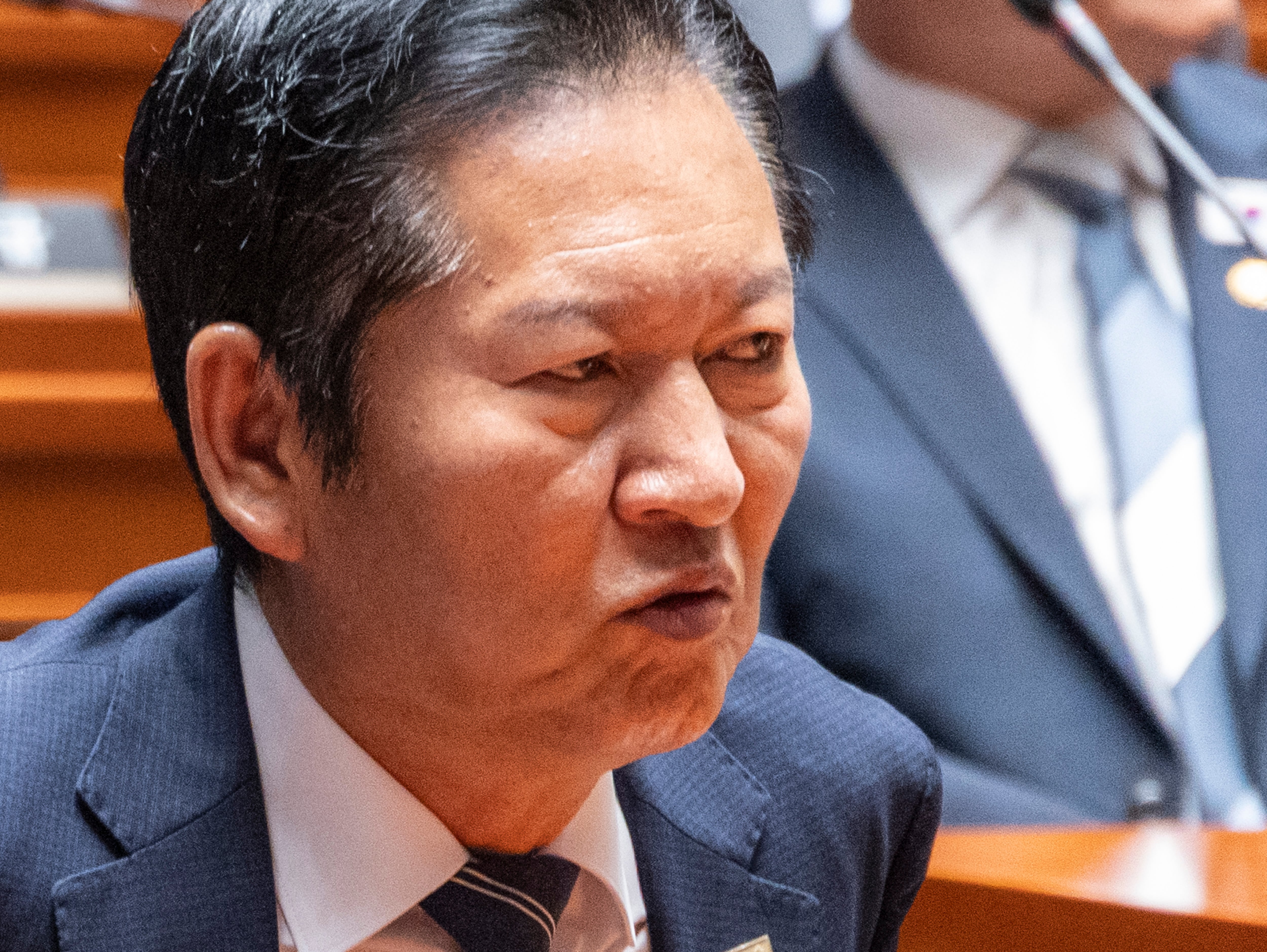 정청래 면전서 “사퇴하라” 요구 나온 與 의총