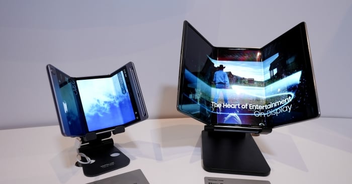 Samsung unveils trifold phone, challenging Huawei