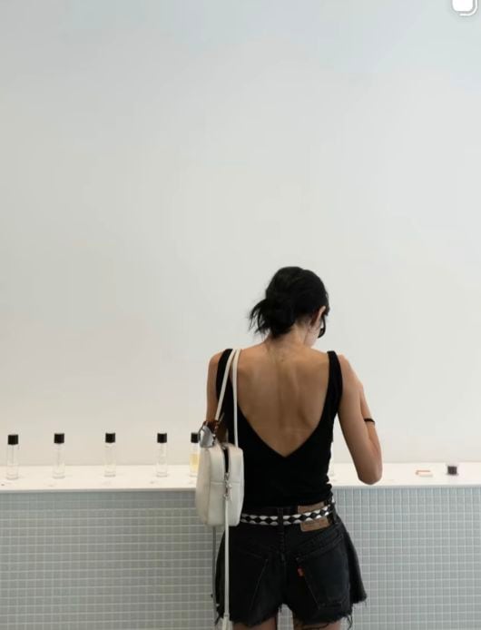 윤혜진, 백리스 코디로 선보이는 발레리나의 등···뼈+근육만 있네