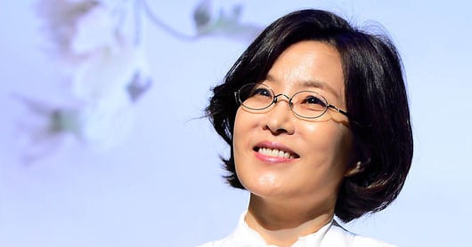 Sun Hee Lee Sun-hee's new song ends six-year hiatus