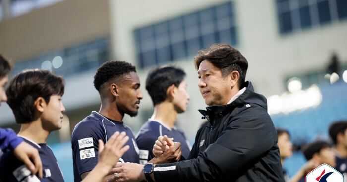 서울 이랜드 5연승 도전 무산 — 화성 '늪 축구'에 1-2 일격