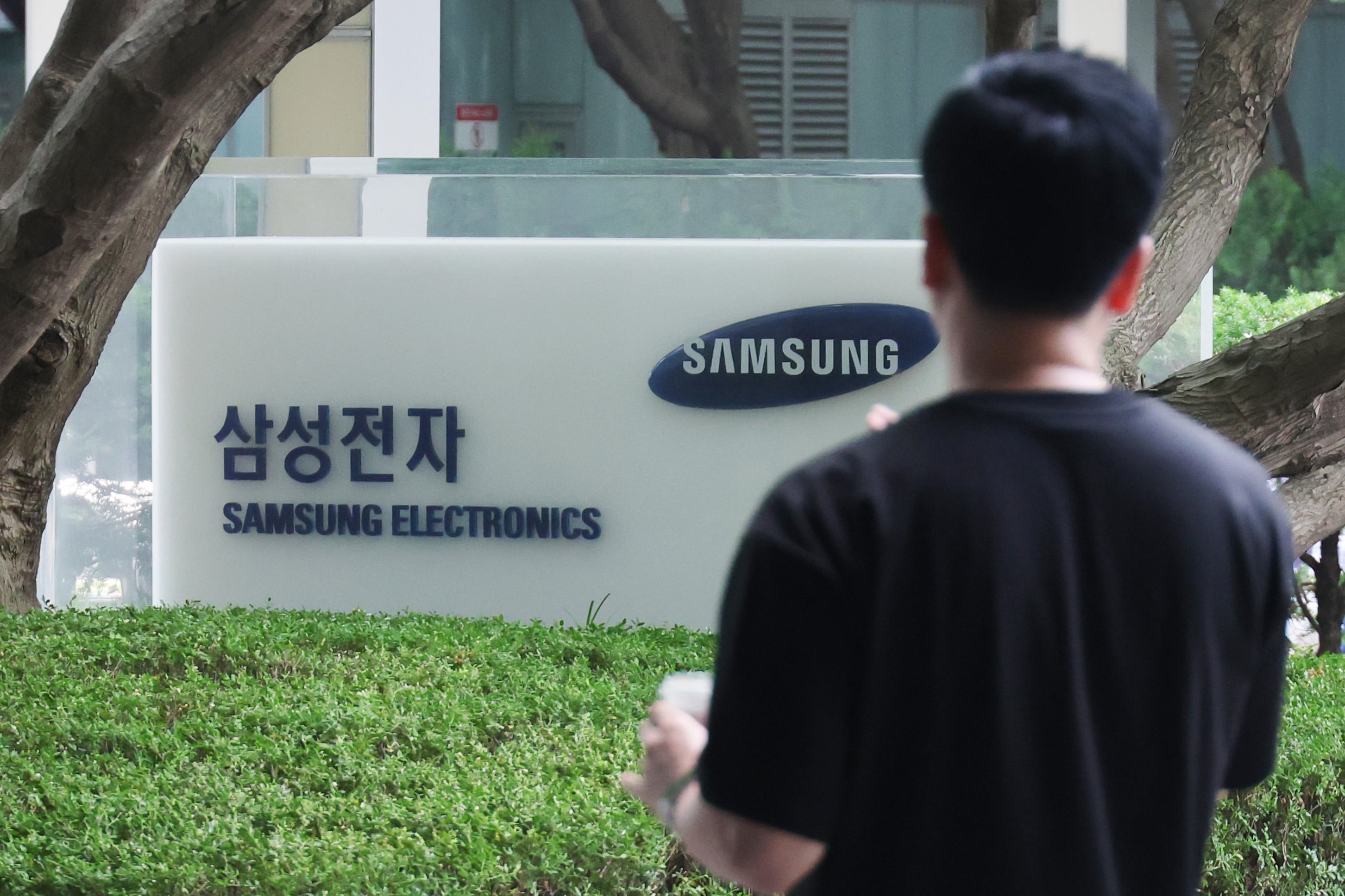 삼성전자, AI PC용 가속기 개발… 엔비디아·퀄컴과 경쟁
