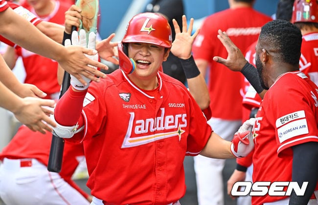 ‘셀프 방출→22억 이적’ MVP 거포 논란 종결! 투런포→만루포→솔로포, 3연타석 홈런으로 마침내 영웅 등극