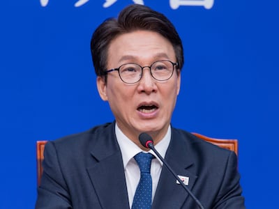 조희대 탄핵 반대 45%... 與 지지율 6개월새 14%p 하락