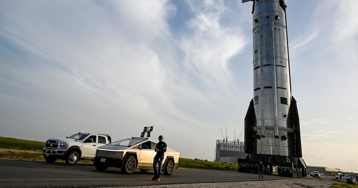 SpaceX Stock Falls Below IPO Price, Market Cap Plummets $1 Trillion