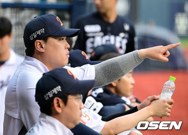 2500탈삼진 대기록 -1개...에르난데스 사흘 휴식 등판, 왜 류현진 5일 LG전으로 미뤄졌을까