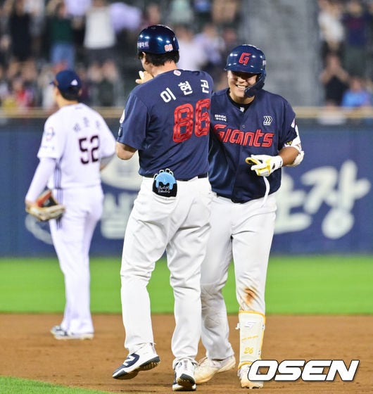 연봉 고작 3200만원, 스무살 무명 어떻게 롯데의 영웅 됐나…연장 결승타→당찬 포부까지 “롯데 백업 포수, 내가 하고 싶다”