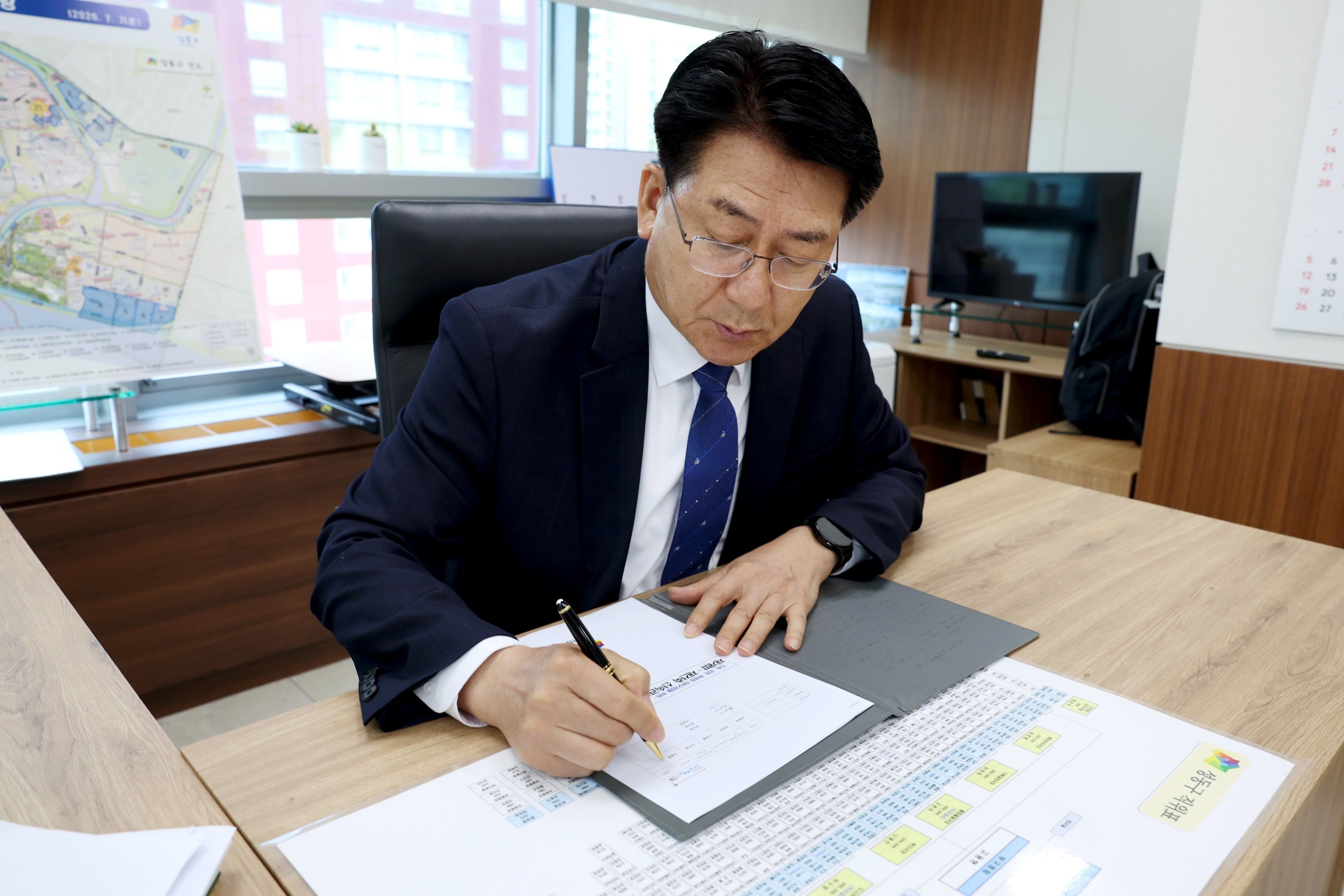 서울시는 밀고, 성동구는 “로드맵 없다”… 행당8구역 네 번째 재개발 도전