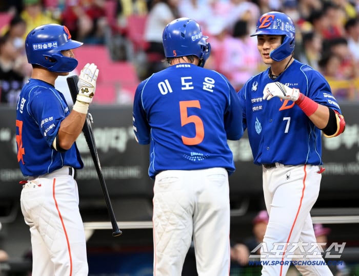 "잘 싸웠더라" 김경문 감독 촉 제대로 적중했다…심우준이 홈런을 쳤다
