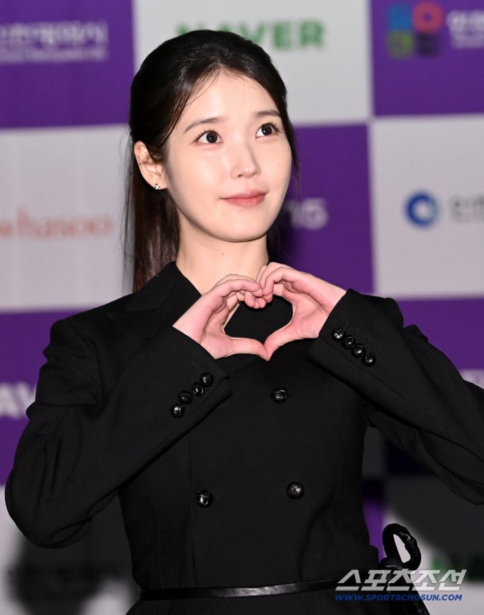 '제5회 BSA' 아이유 "'폭싹 속았수다' 한 나 자신에게 하고 싶은말? 꾸준하게 일하고파"