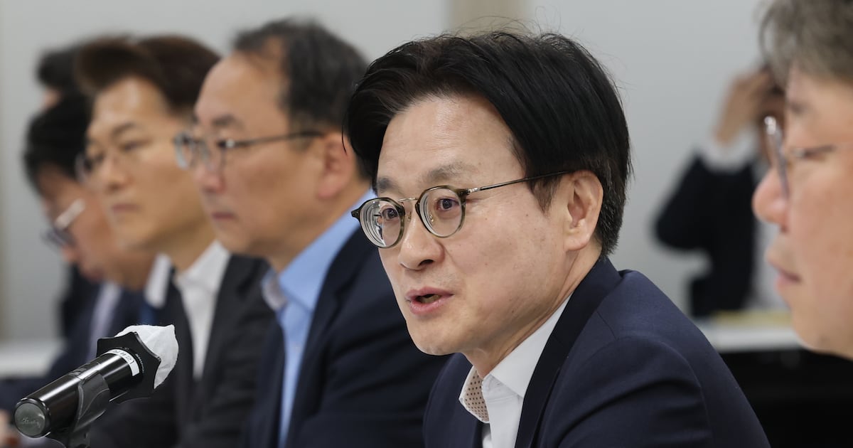 Photograph accompanying Korea weighs quadrupling the freight subsidy on non-Middle East crude