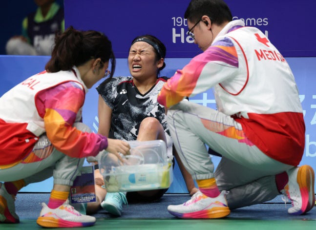 '악! 발에 발목 잡혔다' 안세영, 일본오픈 부상으로 기권…정밀검사 위해 조기 귀국, 연속우승 행진도 제동