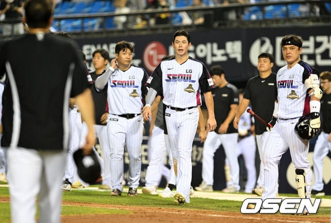 ‘이럴 수가’ 우승팀 LG, 첫 4연패 위기다, 왜 진짜 위기일까…삼성-KT 상대로 1승 4패 치명적이다