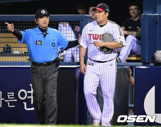 한 이닝 9실점→황당 교체 실수까지, 왜 김윤식 마운드 왔다가 그냥 내려갔나..."투수코치가 이름 잘못 통보했다"