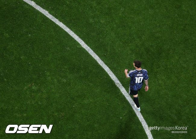 39세 메시는 뛰지 않고 잉글랜드를 해부했다...'그라운드 위 감독'이 만든 월드컵 결승행 '집중 분석'