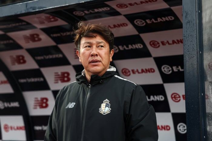 '다득점 1골차' 3위 서울E, '8승2무1패' 약속의 10월 끝자락서 뒤집기 도전...용인전서 4연승+2위 탈환 노린다