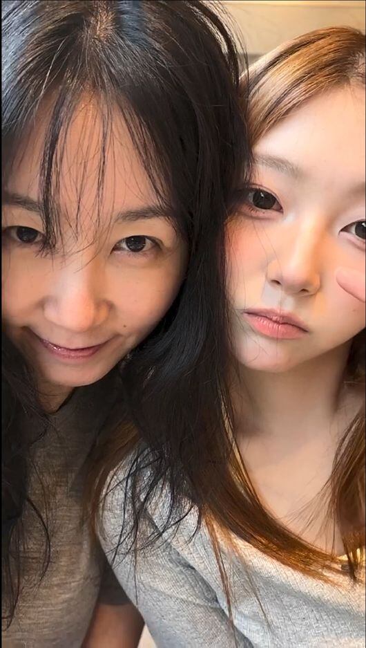 "병원 정보는 엄마 아빠"…정웅인 딸, 미모의 母와 투샷 '성형설' 종결