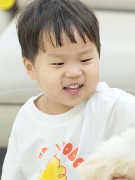 '김준호 아들' 정우, 여동생 생겼다..늠름한 오빠미(슈돌)