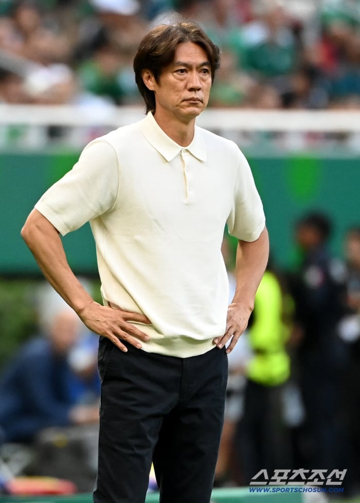 19일(한국시각) 멕시코 과달라하라 사포판의 에스타디오 과달라하라에서 열린 2026 북중미월드컵 대한민국과 멕시코의 경기. 경기를 지켜보는 홍명보 감독의 모습. 사포판(멕시코)=허상욱 기자wook@sportschosun.com/2026.06.19/