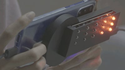 만원짜리 LED만 붙이면…스마트폰이 호텔·화장실 ‘몰카 탐지기’로