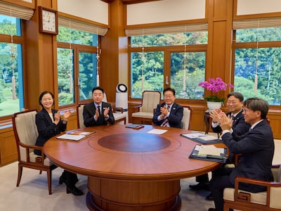 후임 비서실장 인선 묻자 靑 “후임 올 만한 분위기 느끼지 못해”