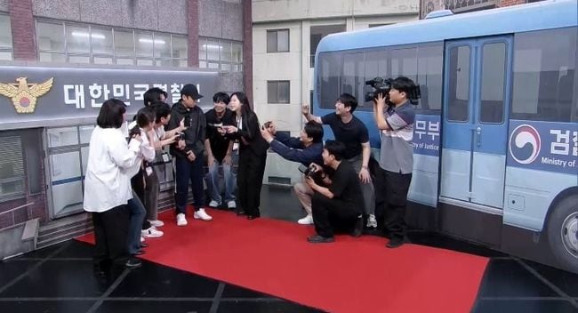 피해자보자 우선시되는 범죄자 인권 풍자…경찰서 앞 레드카펫 ('개콘')