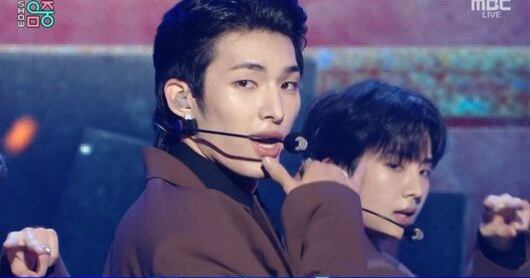 82메이저, 확 꽂히는 '혀끝' 메롱 춤..시선 강탈('음악중심')