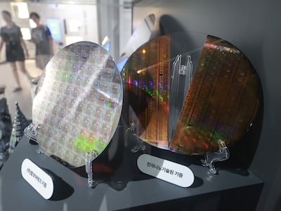 AI 붐에 반도체·SSD 수출 폭증…8월 ICT 수출 역대 최대