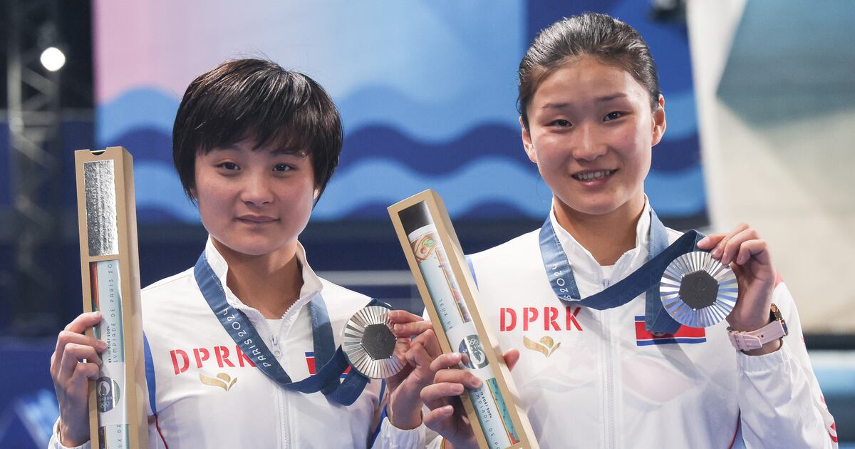 북한 김미래-조진미, 한국 기자 질문에 침묵…공식 기자회견서 “기쁘다”