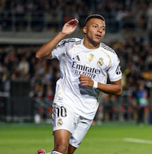 Mbappé Hat-Trick Leads Real Madrid to 5-0 Champions League Victory