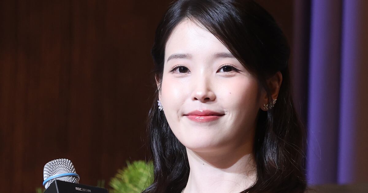 아이유의 진심 어린 사과, '대군부인' 논란 잠재울까?