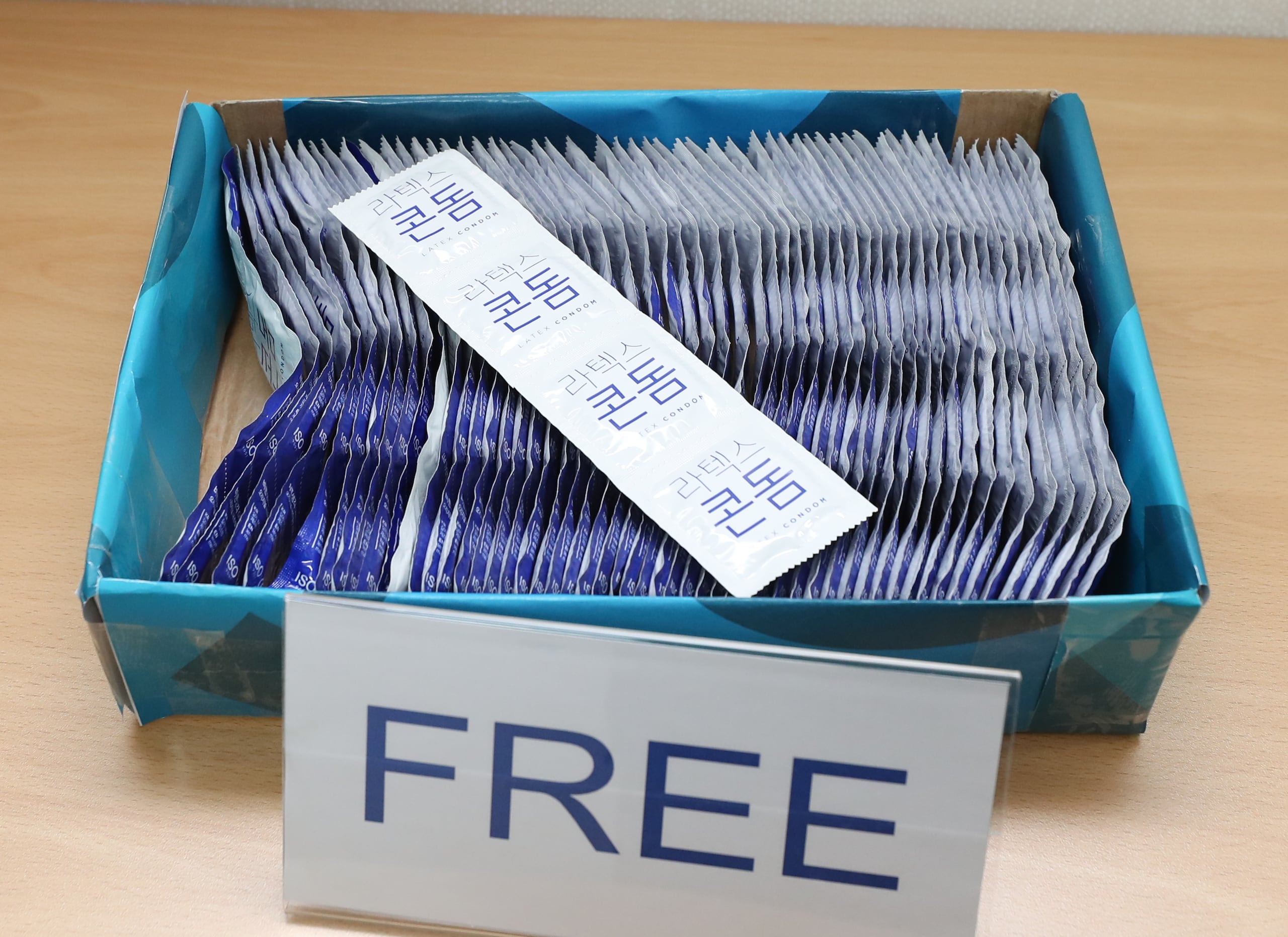 Why] 여성용 콘돔, '찬밥 신세' 언제쯤 면하려나, image size:2560x1863