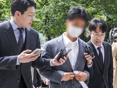 인플루언서 아내에 대한 고소 사건 수사 무마 의혹 경찰관 송 모씨, 영장심사 출석