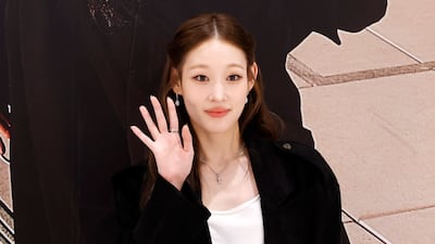 Shinsegae Screens Music Video: Chairman's Daughter