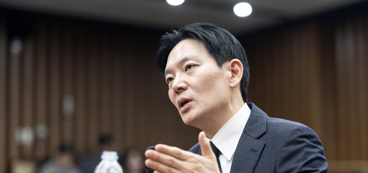 '쌍방울 대북 송금' 사건을 수사했던 박상용 검사가 7일 서울 여의도 국회에서 국민의힘 '윤석열정권 정치검찰 조작기소 의혹사건 진상규명' 국정조사특별위원회 위원단 주최로 열린 더불어민주당의 공소취소·재판조작 진상규명 청문회에 증인으로 출석해 의원 질의에 답변하고 있다. /뉴스1