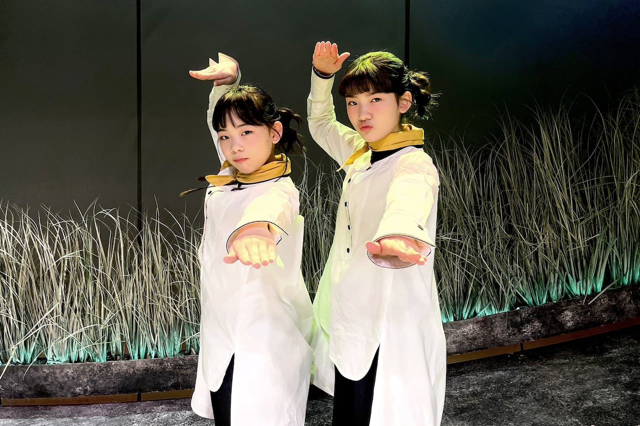 요약: 라일리 키오, 해피 플레이스 팟캐스트에서 슬픔과 엄마 리사 마리 프레슬리에 대해 이야기하다 : r/Fauxmoi, image size:1280x853