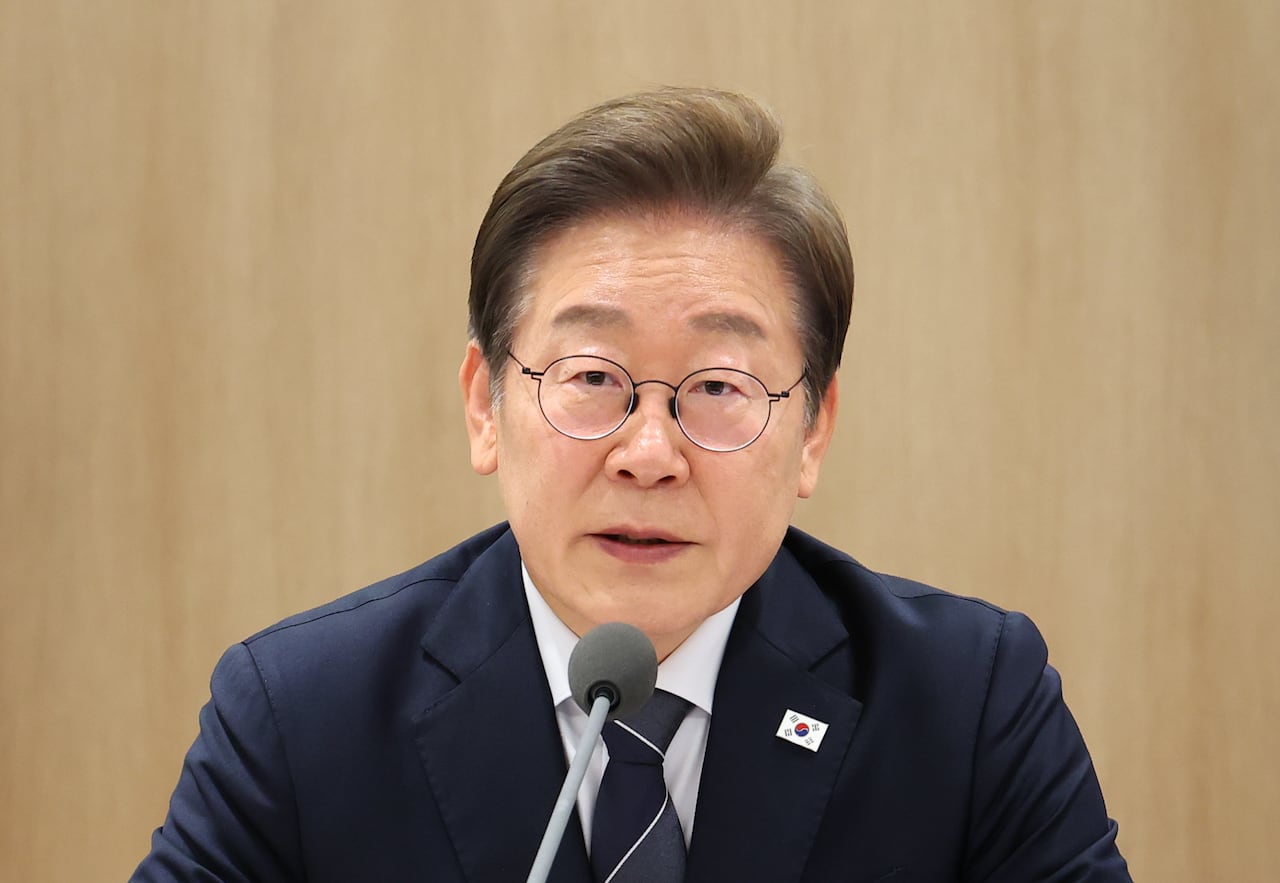 이재명 대통령이 작년 6월 13일 서울 용산 대통령실에서 열린 이스라엘-이란 공습 관련 대통령실 안보경제 긴급점검회의를 주재하고 있다.  /뉴시스