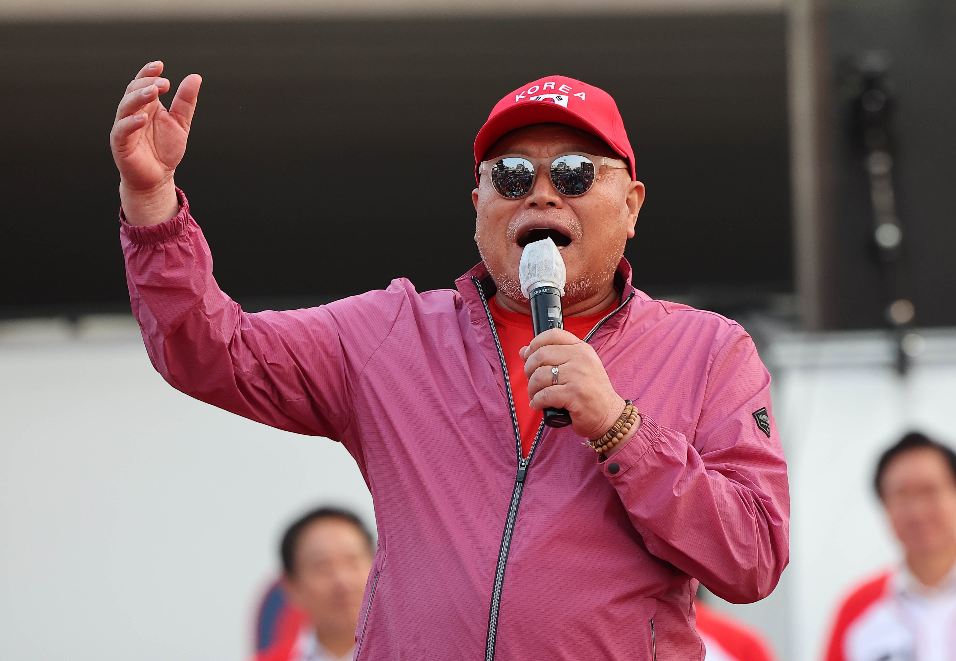 웹사이트상위노출 홈페이지상위노출 사이트상위노출‘정치 손절’ 김흥국, 악플 읽다 울컥… “토할 것 같아”