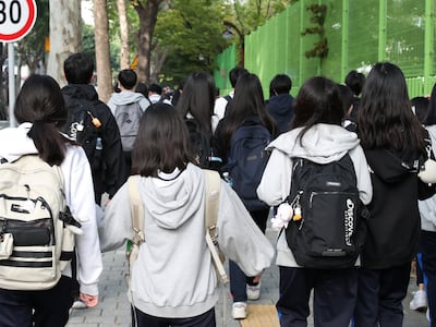 중학생 우울감, 3년째 고등학생 앞질러…”마음건강 지원 시기 앞당겨야"