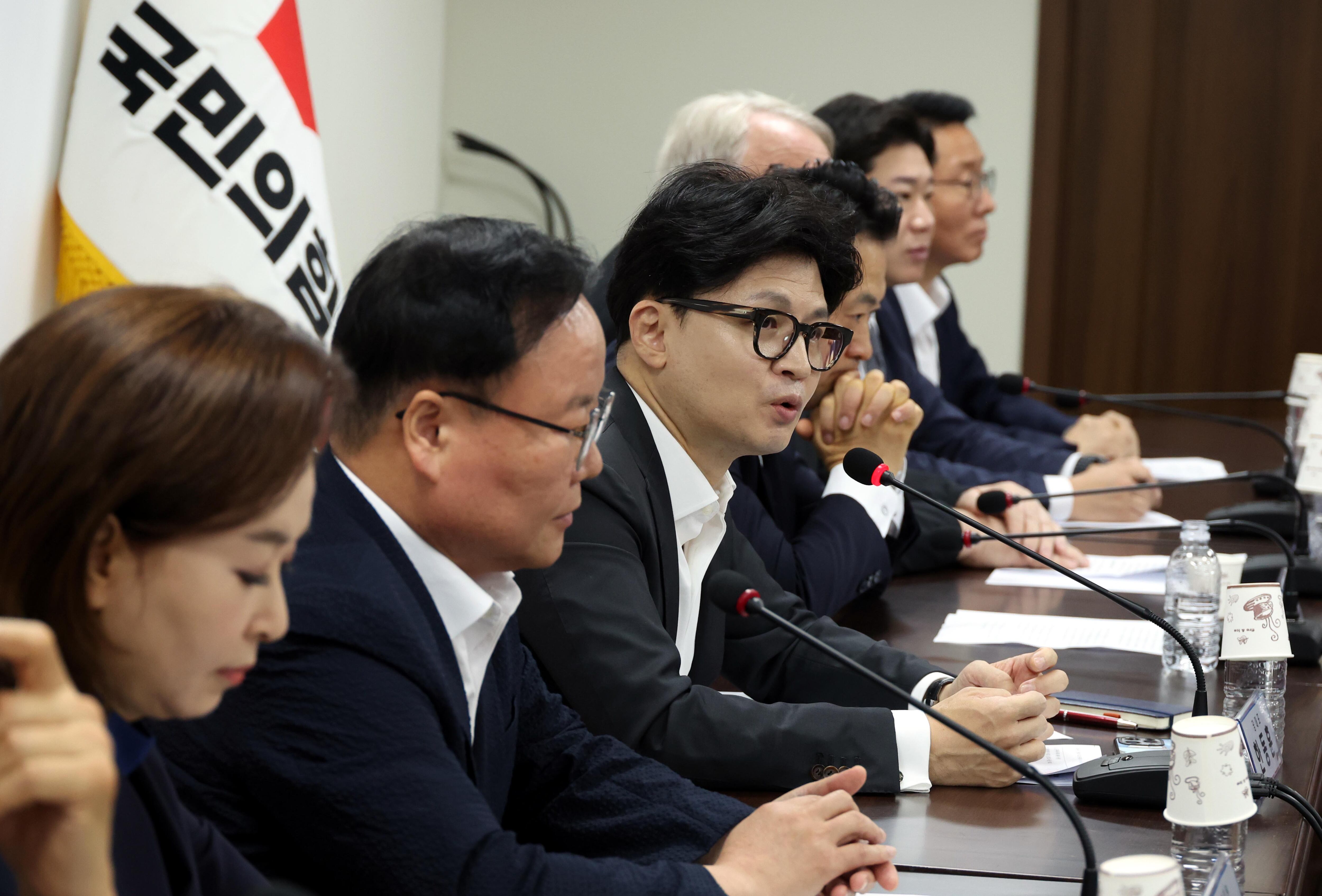 한동훈 국민의힘 대표가 8일 오전 서울 여의도 중앙당사에서 열린 최고위원회의에서 발언하고 있다. /뉴시스